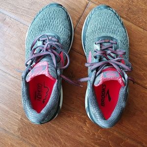 Brooks Adrenaline GTS 18 Size 8.5M